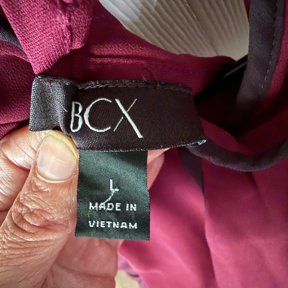BCX Tie-Neck Sleeveless Camisole in Wine with Black Trim - Picture 3 of 4